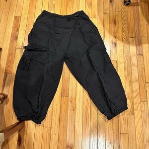 Cargo / parachute pants